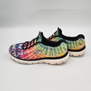 Skechers Women's Summits Looking Groovy Sneaker